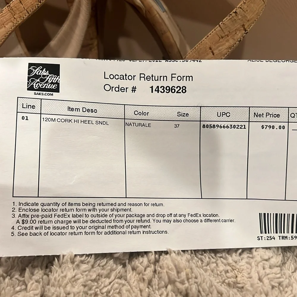 Prada cork natural heels in excellent condition. Size 36
These are gorgeous - Picture 2 of 2